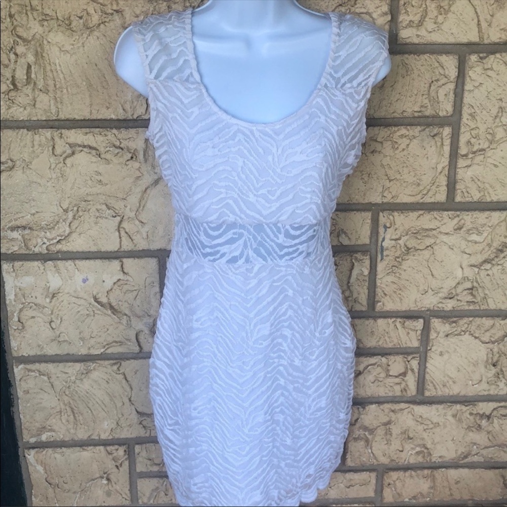 Guess white Stretch fit Dress Size Small